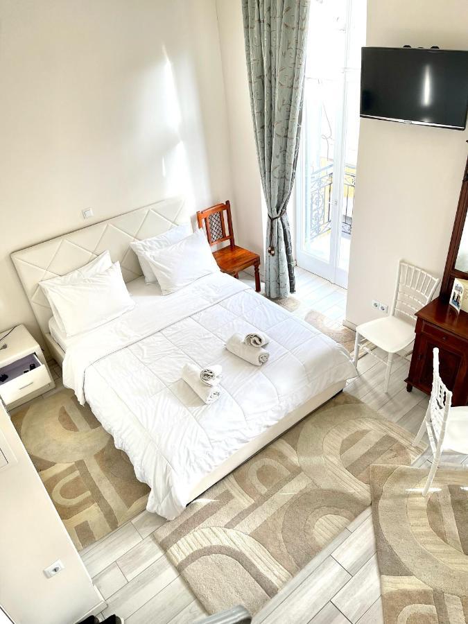 Xenias Rooms Apartments Koróni エクステリア 写真